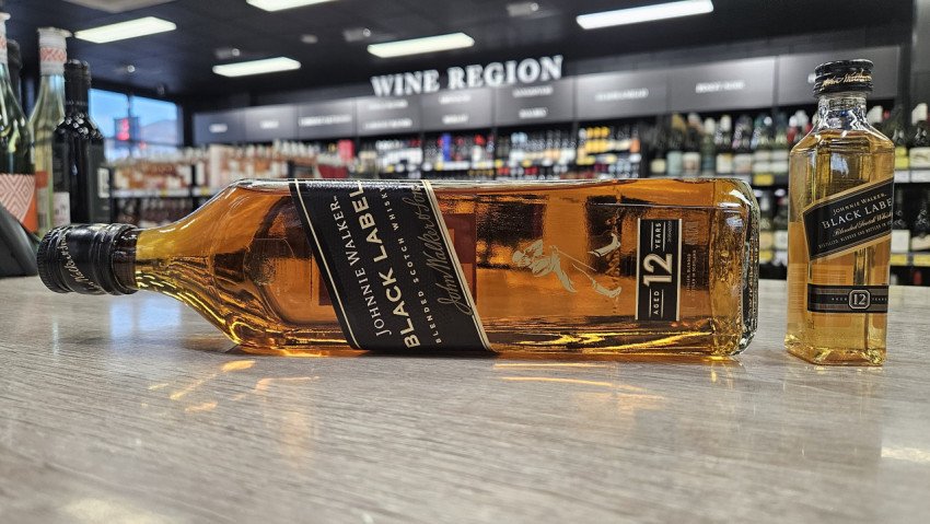 Tilted Black Label 12 Years